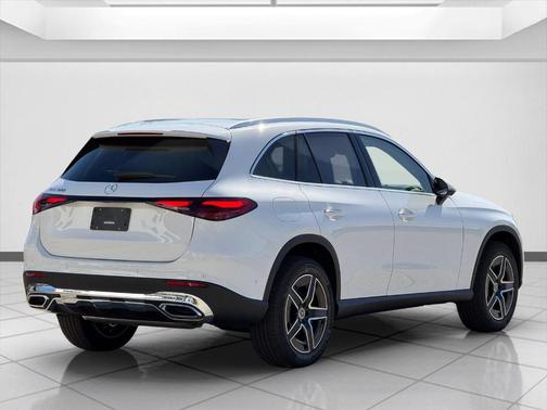 2026 Mercedes-Benz GLC 300 Base