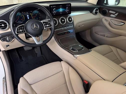 Polar White 2021 Mercedes-Benz GLC 300 Base