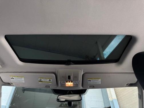 2016 Land Rover LR4 Base