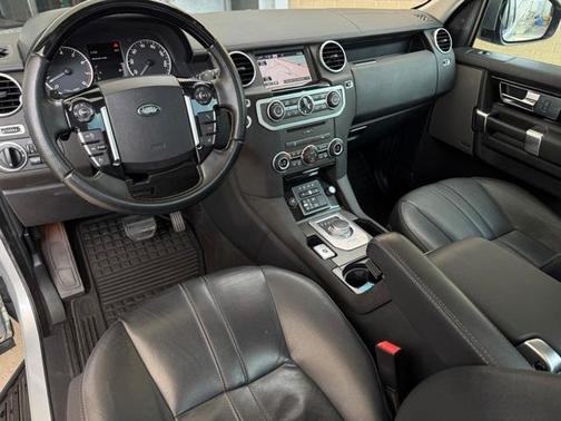 2016 Land Rover LR4 Base
