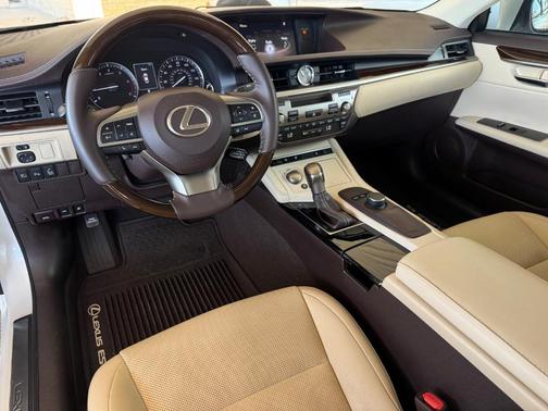 2018 Lexus ES 350 Base
