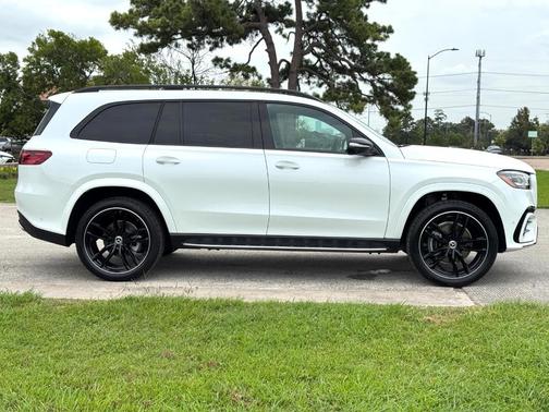 2025 Mercedes-Benz GLS 450 4MATIC