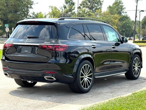 2026 Mercedes-Benz GLS 580 