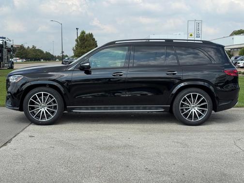 2026 Mercedes-Benz GLS 580 