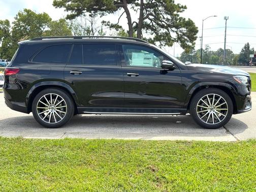 2026 Mercedes-Benz GLS 580 