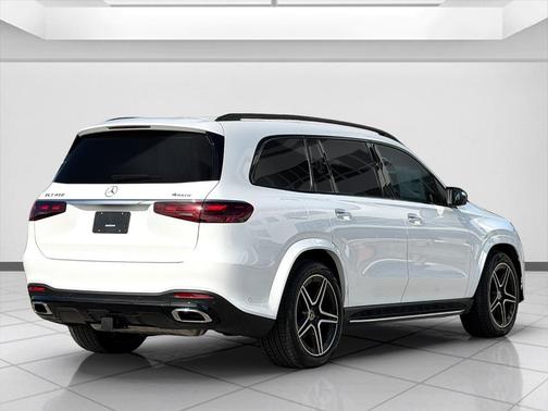 2026 Mercedes-Benz GLS 450 4MATIC