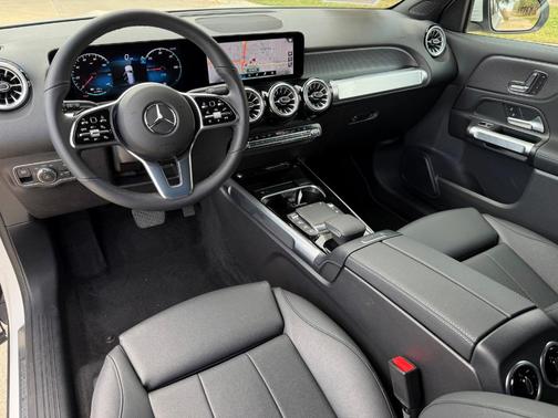 2023 Mercedes-Benz EQB 300 Base 4MATIC