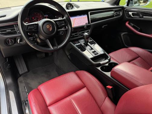 2024 Porsche Macan S