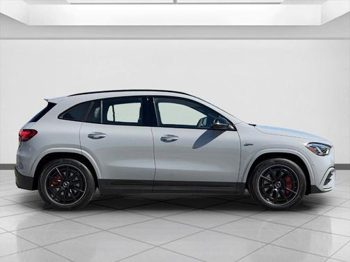 2026 Mercedes-Benz AMG GLA 35 Base