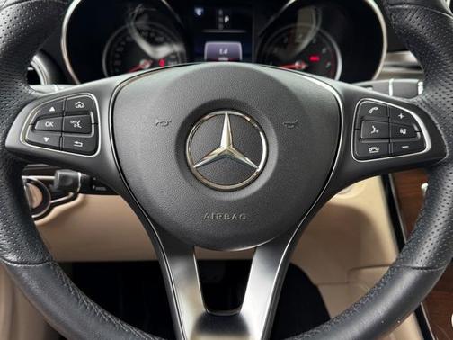 2019 Mercedes-Benz GLC 300 Base
