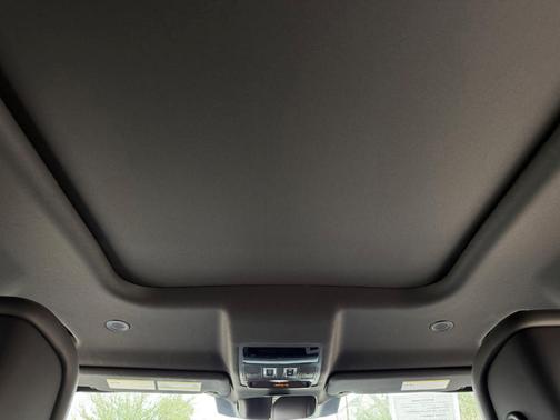 2024 Land Rover Defender P400 S