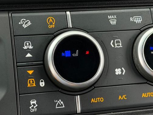 2024 Land Rover Defender P400 S