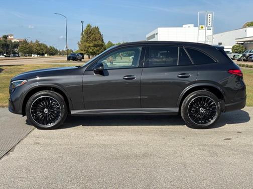 2026 Mercedes-Benz GLC 300 Base