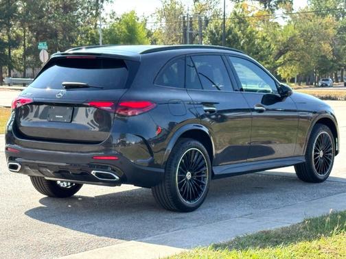 2026 Mercedes-Benz GLC 300 Base