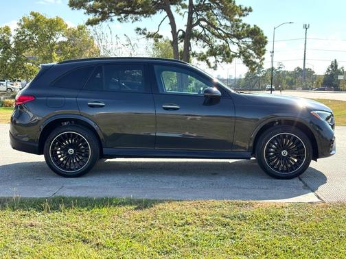 2026 Mercedes-Benz GLC 300 Base