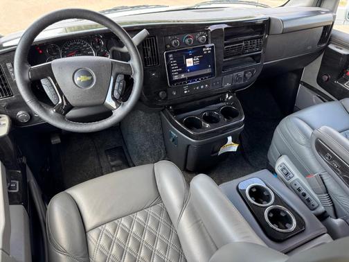 2025 Chevrolet Express 2500 Work Van