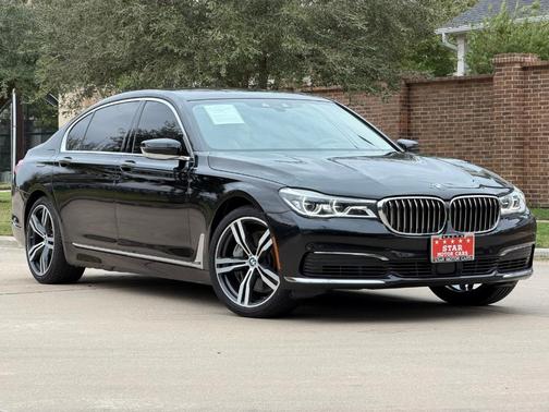 2019 BMW 750 i