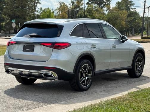 2026 Mercedes-Benz GLC 300 Base