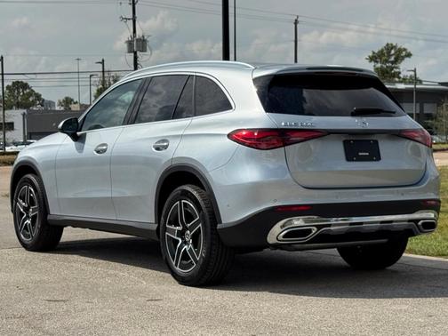 2026 Mercedes-Benz GLC 300 Base