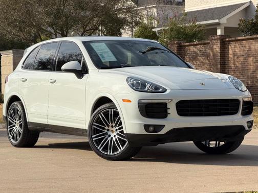 2017 Porsche Cayenne Platinum Edition