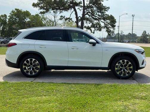 2025 Mercedes-Benz GLC 350e Base 4MATIC