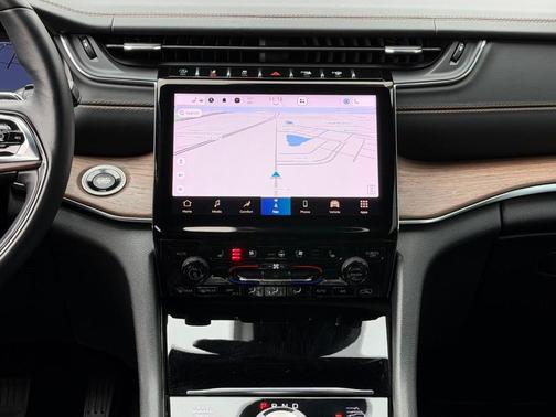 2022 Jeep Grand Cherokee L Summit