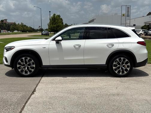 2025 Mercedes-Benz GLC 350e Base 4MATIC