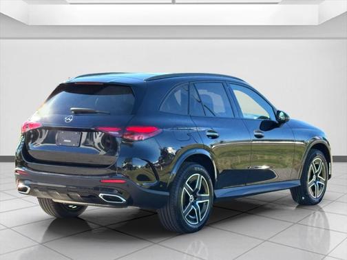 2026 Mercedes-Benz GLC 300 Base