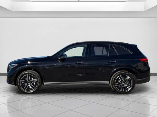 2026 Mercedes-Benz GLC 300 Base
