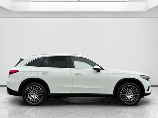 2025 Mercedes-Benz GLC 300 Base