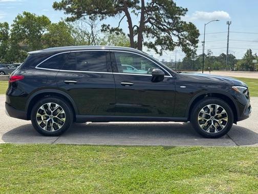 2025 Mercedes-Benz GLC 350e Base 4MATIC