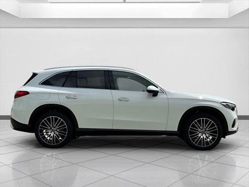 2025 Mercedes-Benz GLC 300 Base 4MATIC