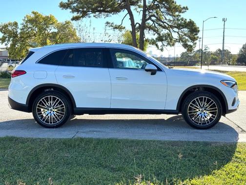 2026 Mercedes-Benz GLC 300 Base 4MATIC