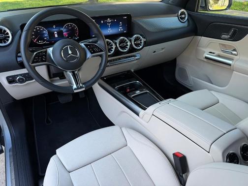 2025 Mercedes-Benz GLA 250 Base