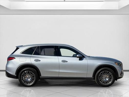 2026 Mercedes-Benz GLC 300 Base