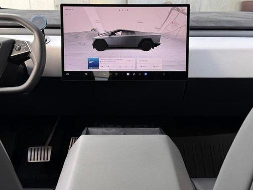 2024 Tesla Cybertruck Cyberbeast