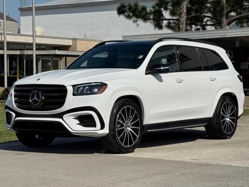 2026 Mercedes-Benz GLS 580 