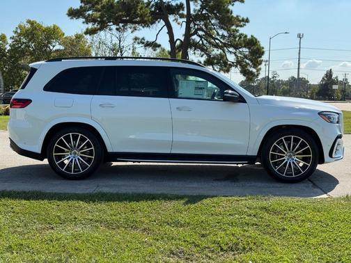 2026 Mercedes-Benz GLS 580 