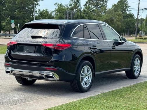 2025 Mercedes-Benz GLC 300 Base