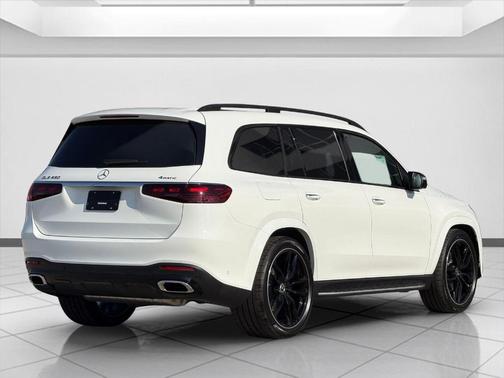 2026 Mercedes-Benz GLS 450 4MATIC