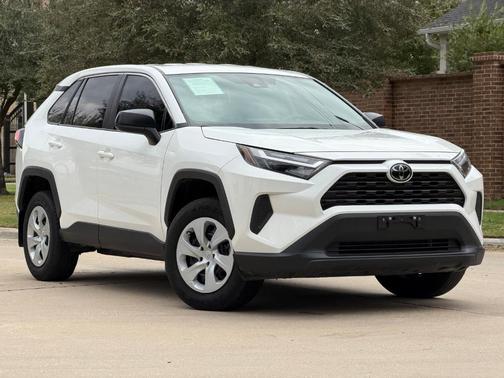 2023 Toyota RAV4 LE