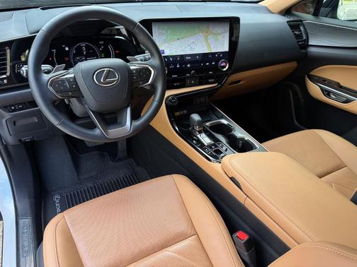 2025 Lexus NX 450h+ Luxury
