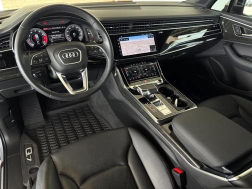 2021 Audi Q7 55 Prestige