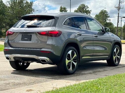 2025 Mercedes-Benz GLA 250 Base