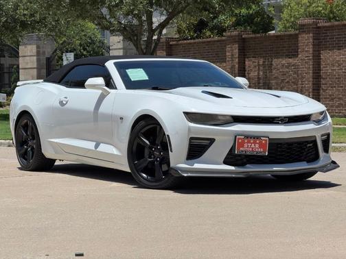 Summit White 2018 Chevrolet Camaro 2SS