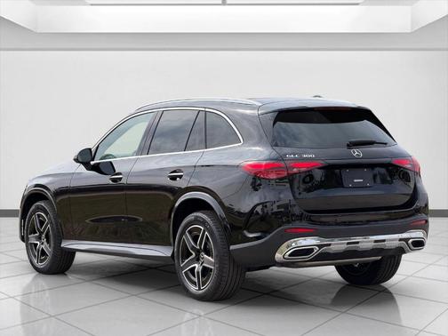 Black 2026 Mercedes-Benz GLC 300 Base
