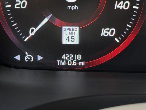 2020 Volvo S60 T5 Momentum