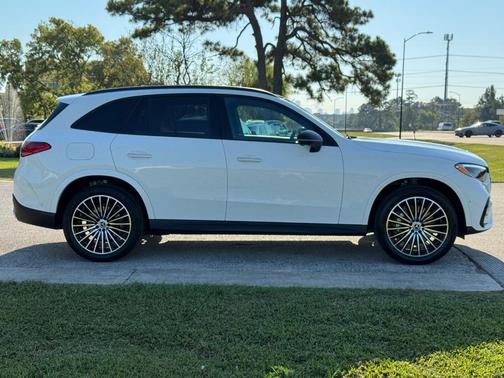 2026 Mercedes-Benz GLC 300 Base