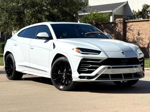 2021 Lamborghini Urus 