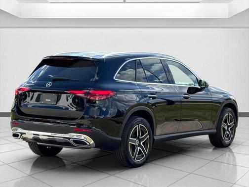 2026 Mercedes-Benz GLC 300 Base